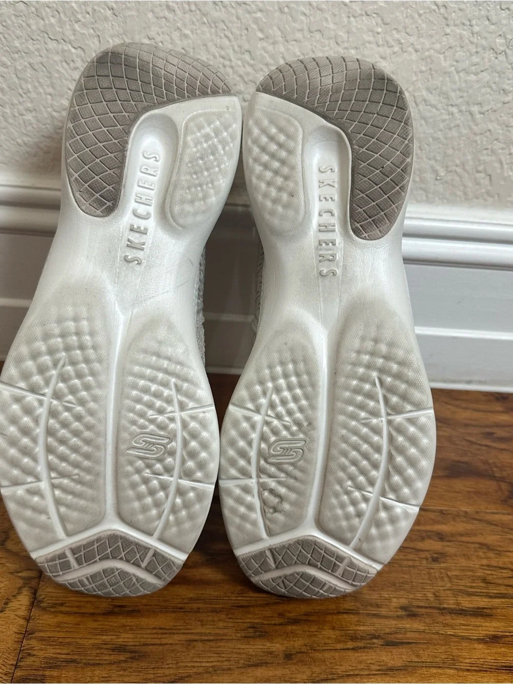 Skechers Vapor Foam Move Aster Slip-On Sneaker Size 9